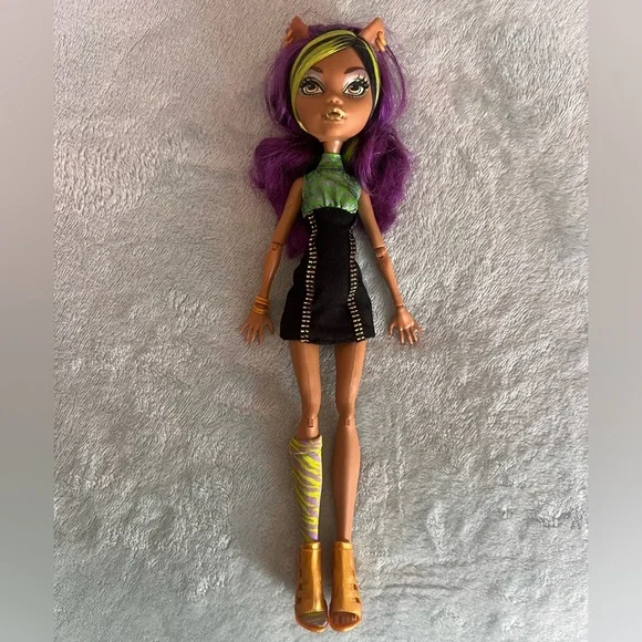 Monster High Clawdeen Wolf Doll - Picture 1 of 3